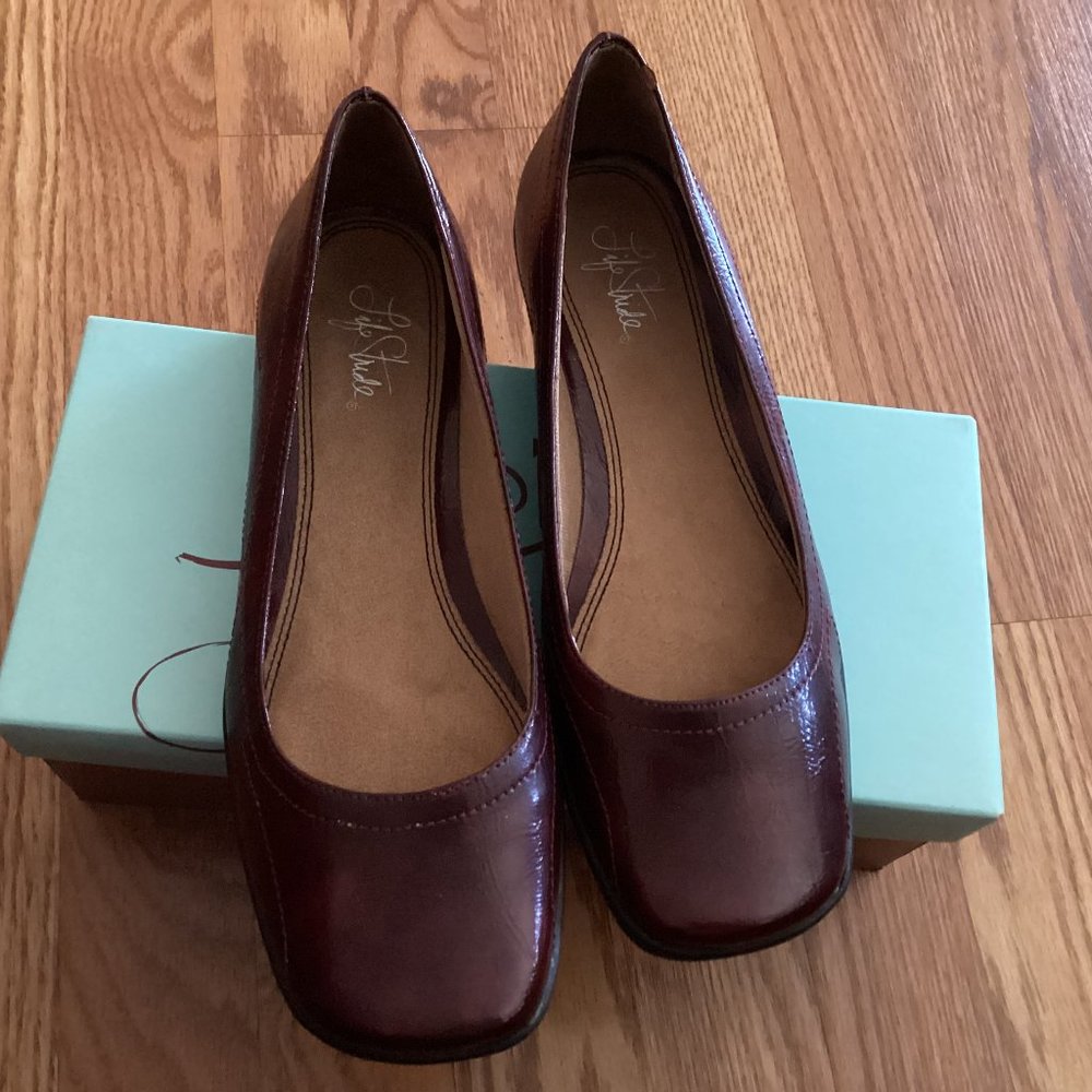 LifeStride Donovan  Maroon Faux Leather Slip On Comfort Shoes Size 9M